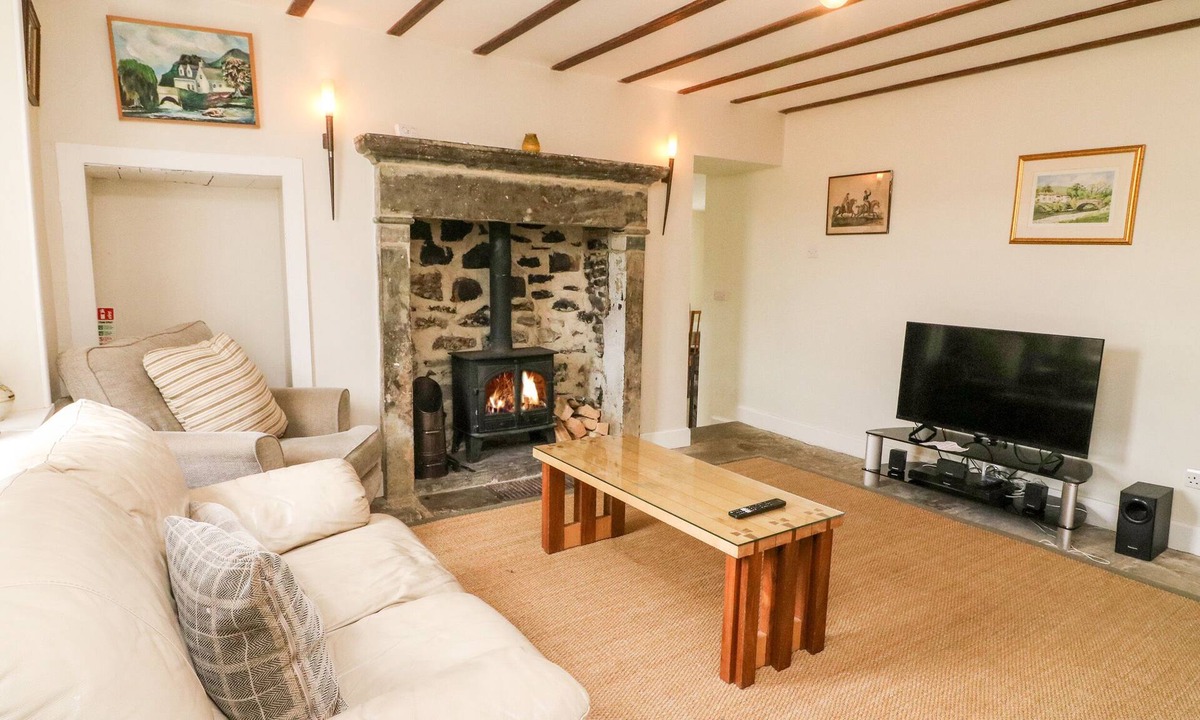 Horsehouse House | COVERCOTE, pet friendly, with open fire in Leyburn