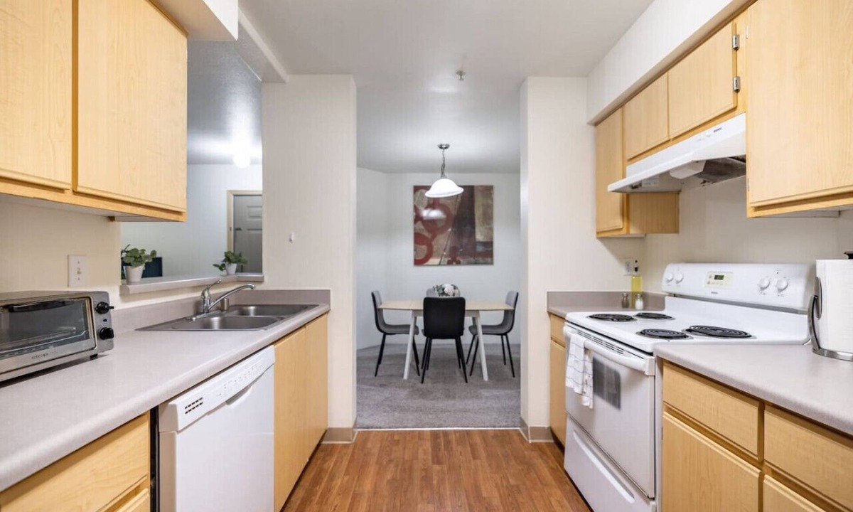 Covington Apartment | Covington Comfort: 2BD/2BA Home with Office