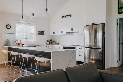 Trentham House | Cow Bell Cottage