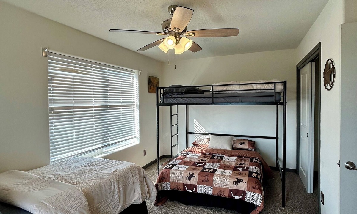 Barelas Condo | Cowboy Bunkhouse Condo