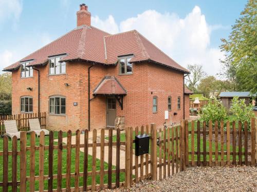 Hethel House | Cowslip Cottage-Ukc2457