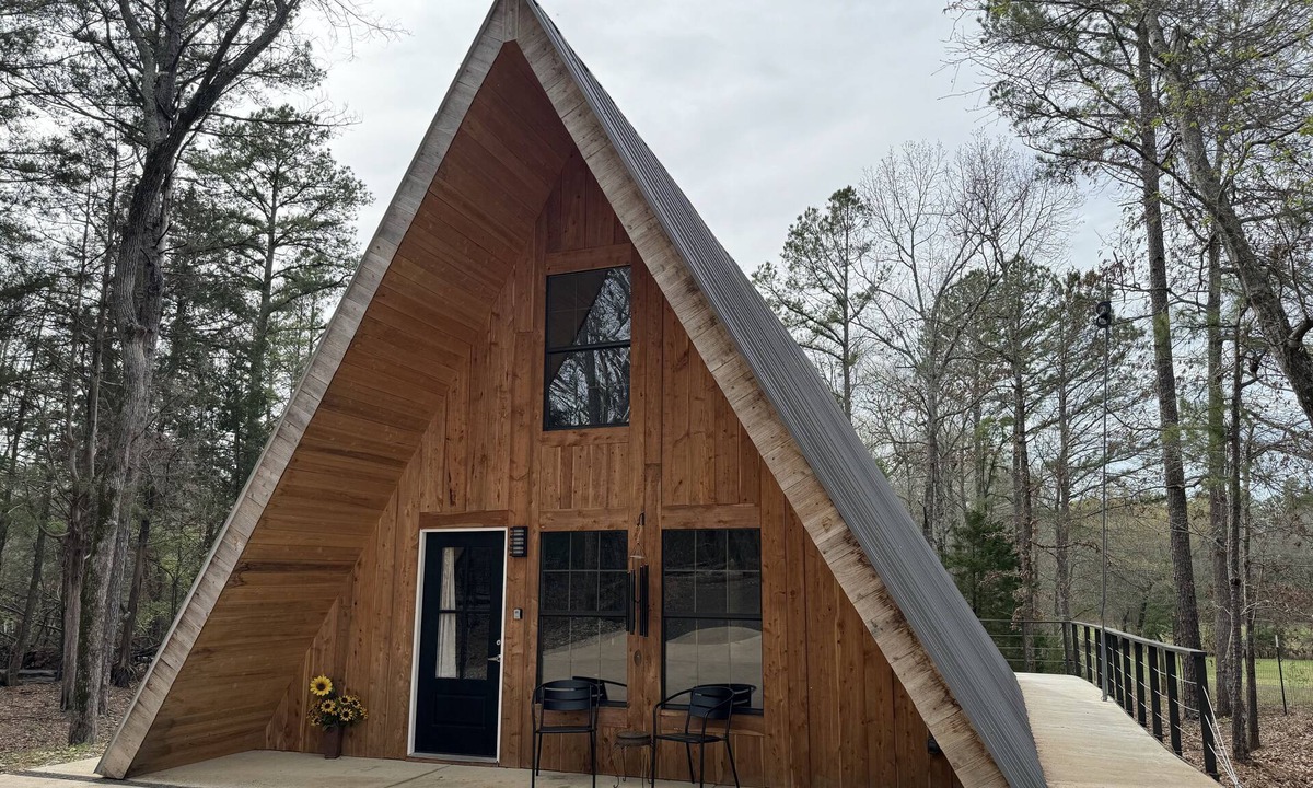 Lindale Cabin | Coyote Creek A-Frame Cabin w/ fire pit and nature trail.