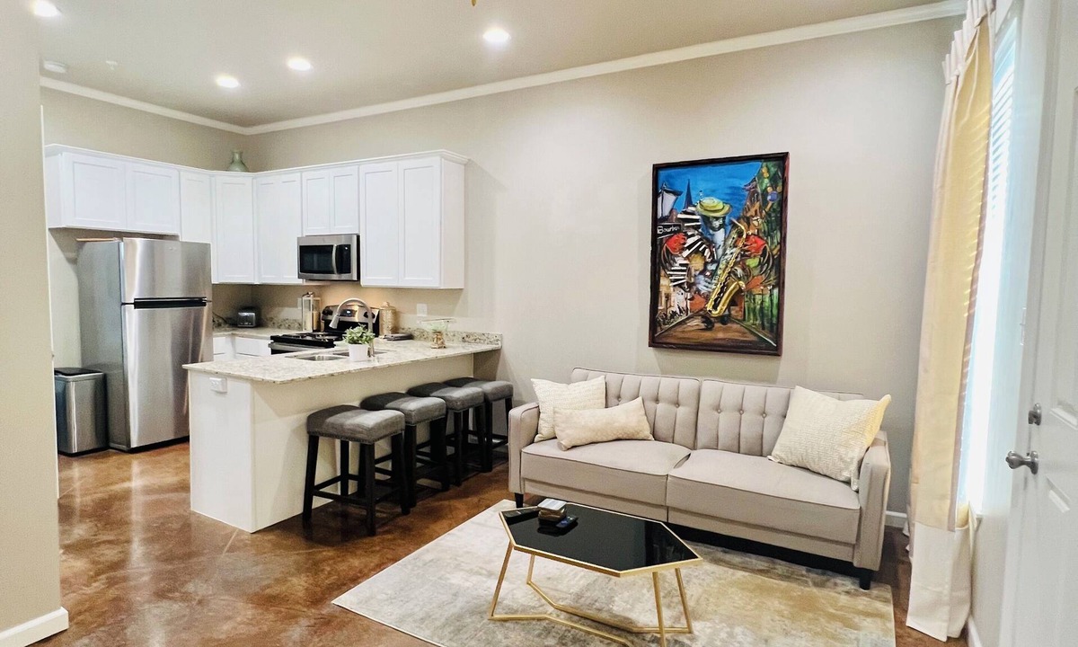 Downtown Condo | Cozy 1-bedroom 1 bath condo in walking distance to downtown Lafayette.