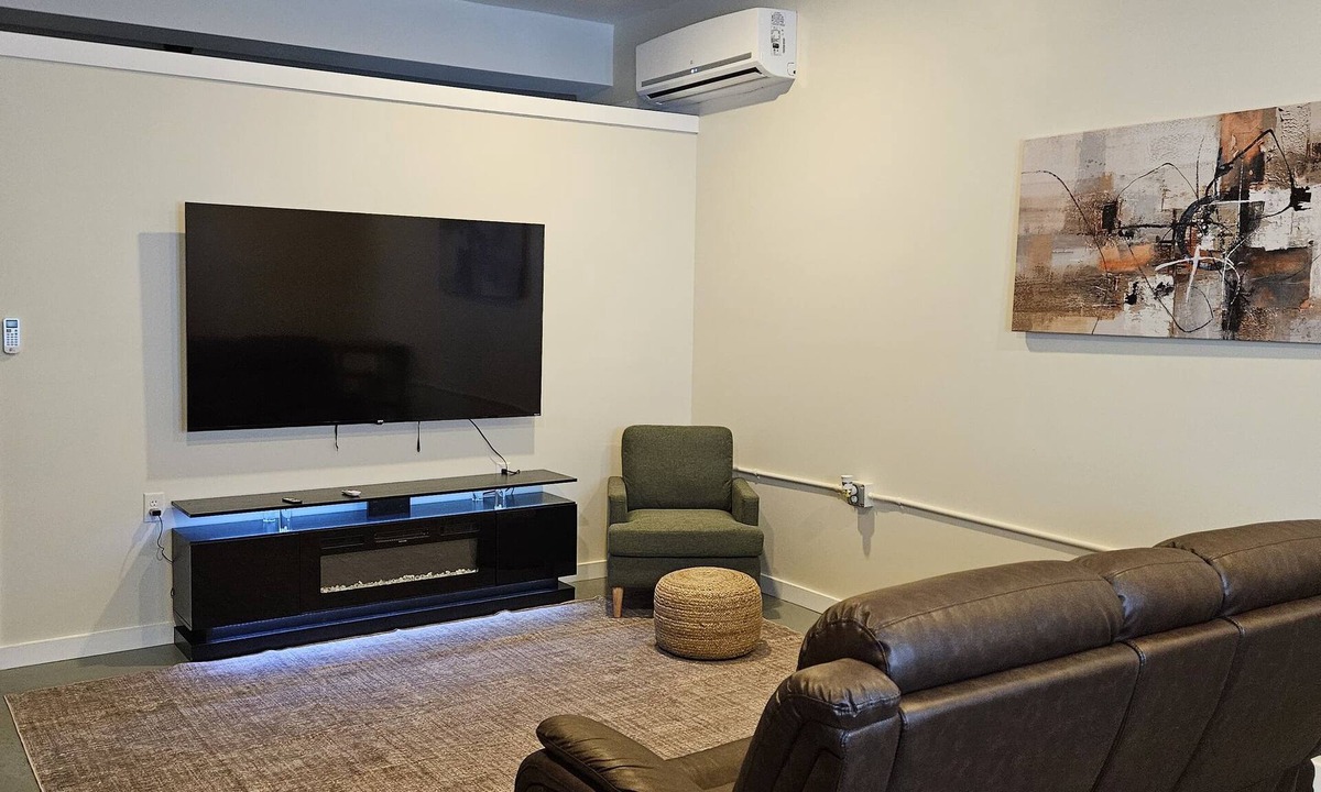 Canisteo Apartment | Cozy 1-bedroom apartment in a fantastic location with AC