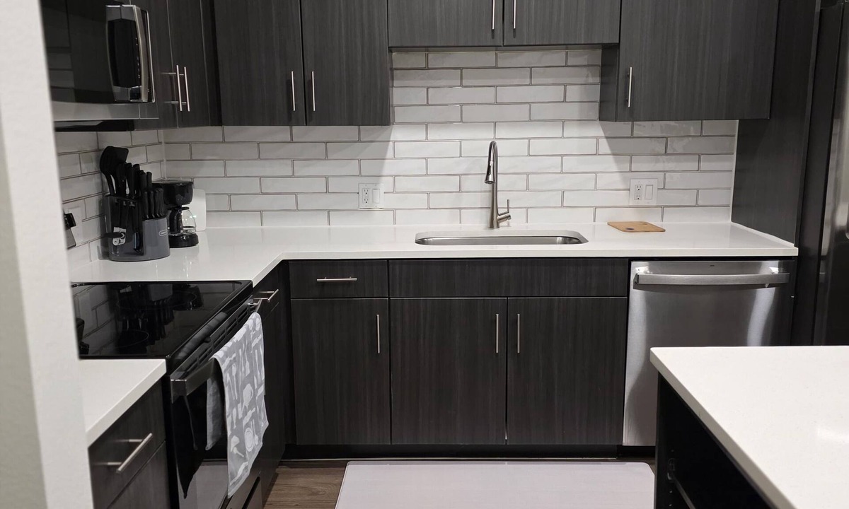 Addison Apartment | Cozy 1-bedroom apartment in fabulous Addison