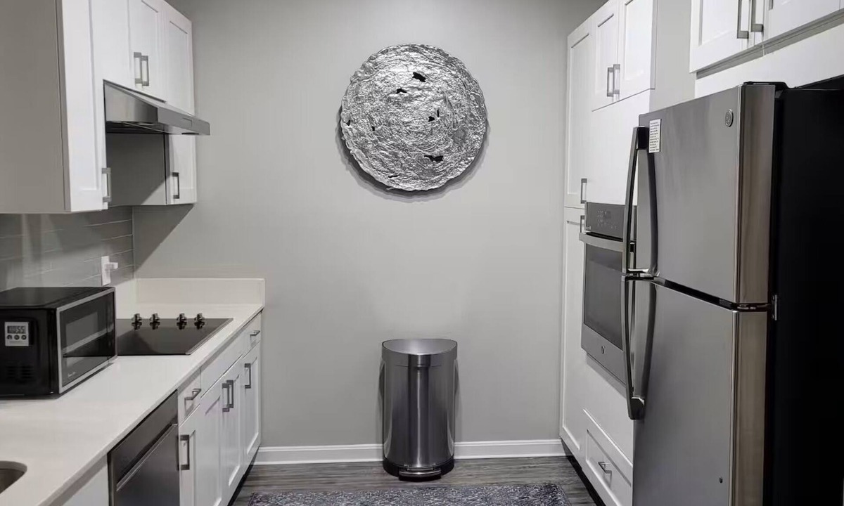 Hathorne Apartment | Cozy 1-bedroom apartment with AC 2 minutes from 95