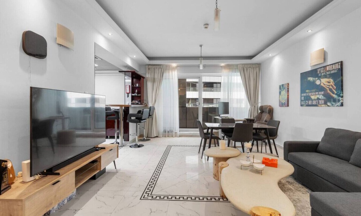 Dubai Marina Apartment | Cozy 1 bedroom apartment at Opal Tower Marina