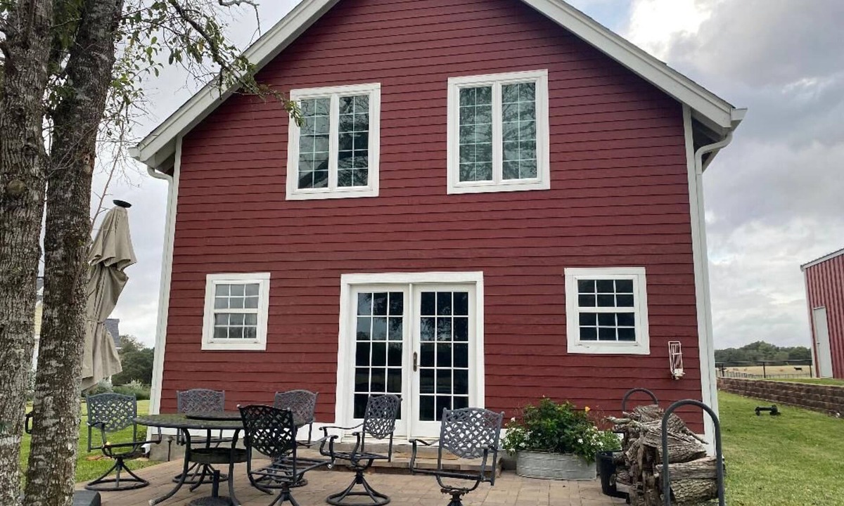 Burton Apartment | Cozy 1-bedroom apartment in charming Burton 9 minutes from ROUND TOP!