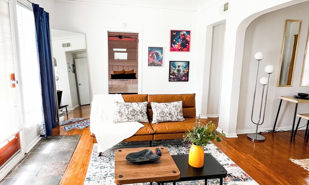 Junius Heights Apartment | Cozy 1-bedroom apartment with WiFi, AC in fantastic Dallas
