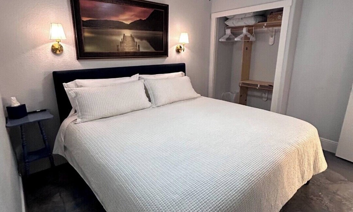 Sanger Apartment | Cozy 1-bedroom apartment in Sanger