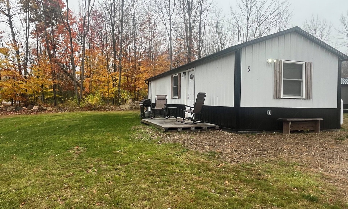 Lawrenceville Cabin | Cozy 1-bedroom cabin in charming Brushton NY
