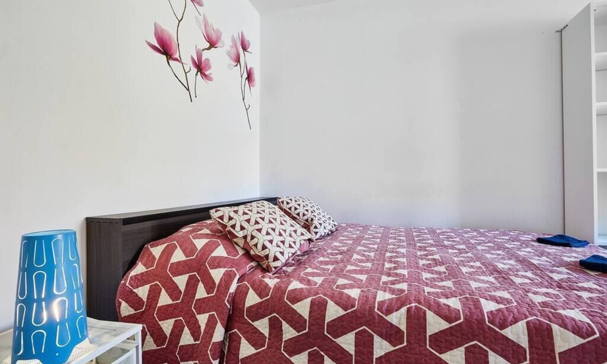 Pantin Apartment | Cozy 1 Bedroom close to Paris