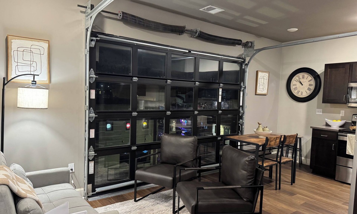 Lawrence Condo | Cozy 1-bedroom condo in beautiful downtown Lawrence