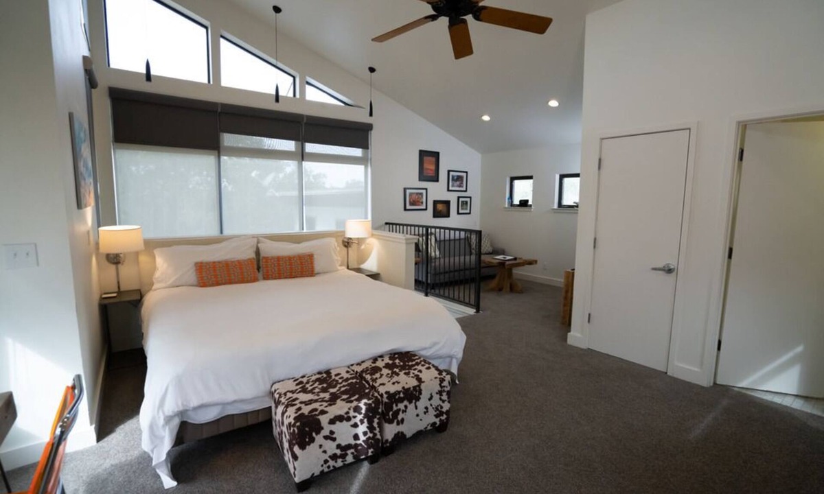 Kyle Hotel | Cozy 1-bedroom cottage with outdoor fire pit