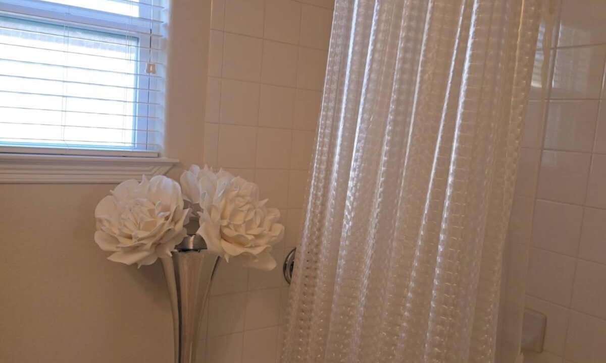 Central Southwest House | Cozy 1-bedroom for rent in pleasant Houston with AC