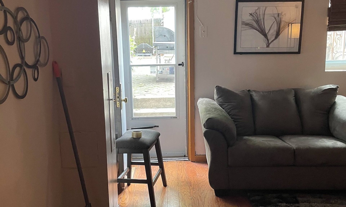 Baychester Apartment | Cozy 1 Bedroom, Ground Floor Apartment in the Northeast Bronx