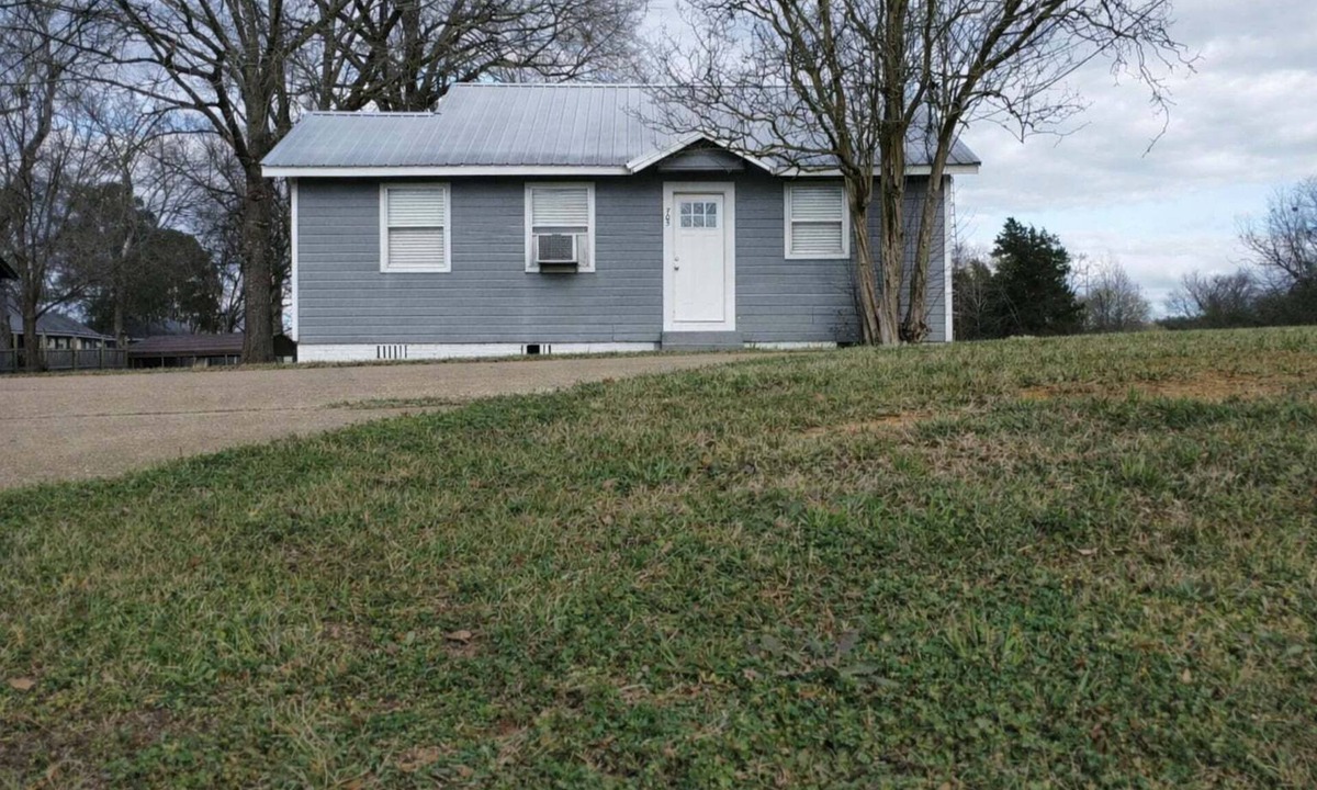 Linden House | Cozy 1-bedroom house in lovely Linden, Texas