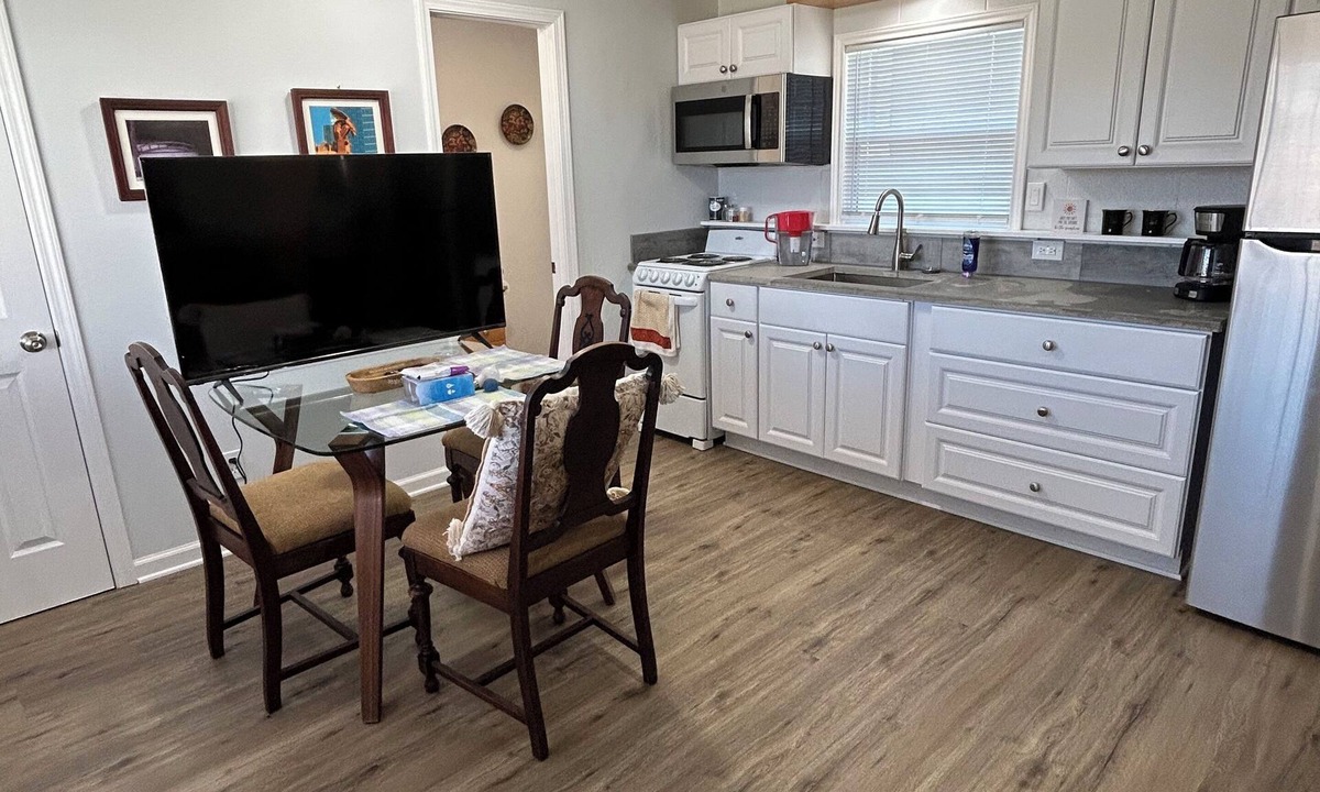 Thurber House | Cozy 1-bedroom house in charming Strawn with AC