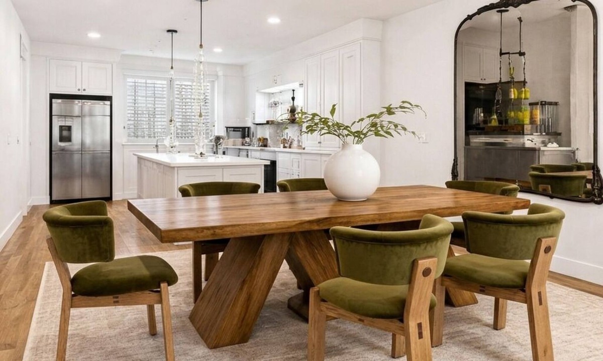 Newark House | Cozy 1-bedroom in gorgeous Newark home with AC and gym access pool and hot tub