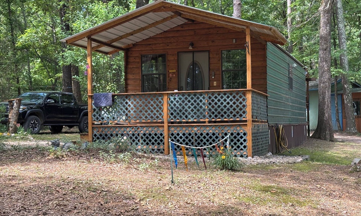 Glenwood House | Cozy 1-bedroom manufactured home with cabin vibe in adorable Glenwood with AC