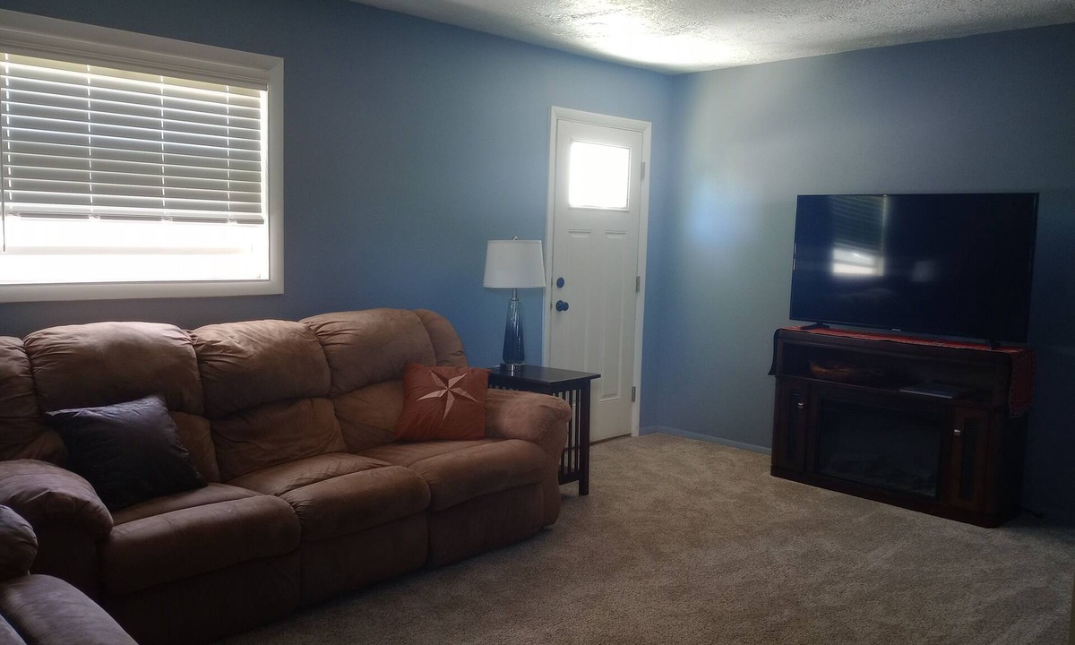Shoshoni Apartment | Cozy 1-bedroom on a quiet residential street