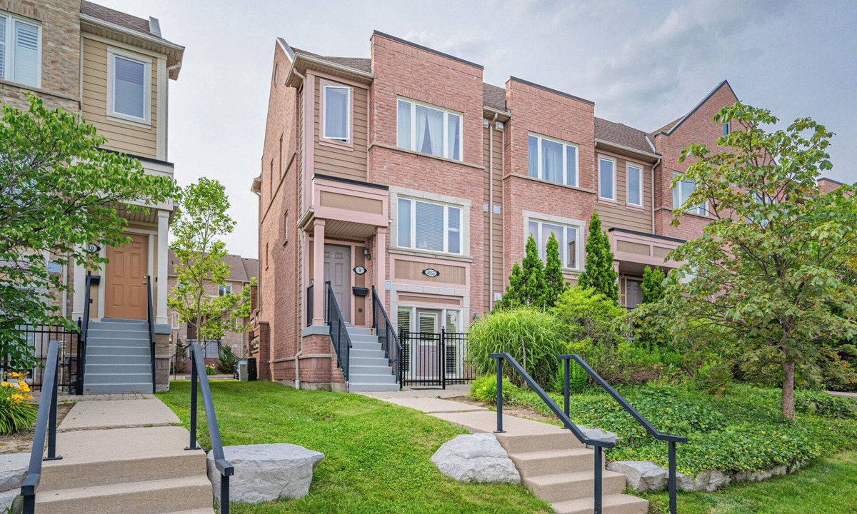 Churchill Meadows Condo | Cozy 1 Bedroom Townhouse