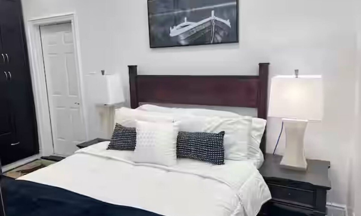 Mount Pleasant Apartment | Cozy 1-bedroom with WiFi and AC in charming private location