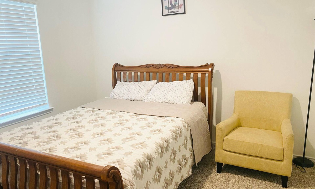 Spring House | Cozy 1-private bedroom Spring, Texas with refreshing AC
