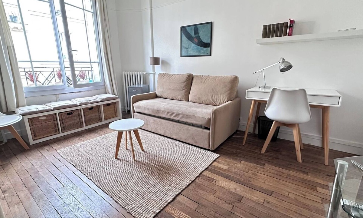 Quartier des Grandes-Carrieres Apartment | Cozy 1 Room - Jules Joffrin/Montmartre