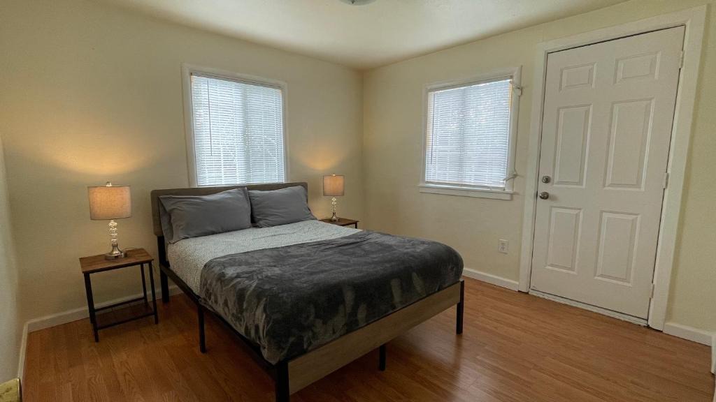 Southwest Berkeley House | Cozy 1B&1B Residential Home in Berkeley