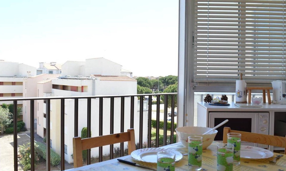 Le Grau-Du-Roi Apartment | Cozy 1BR Apartment with AC, Seaquarium Access & Parking - Sleeps 4, Le Grau-du-Roi