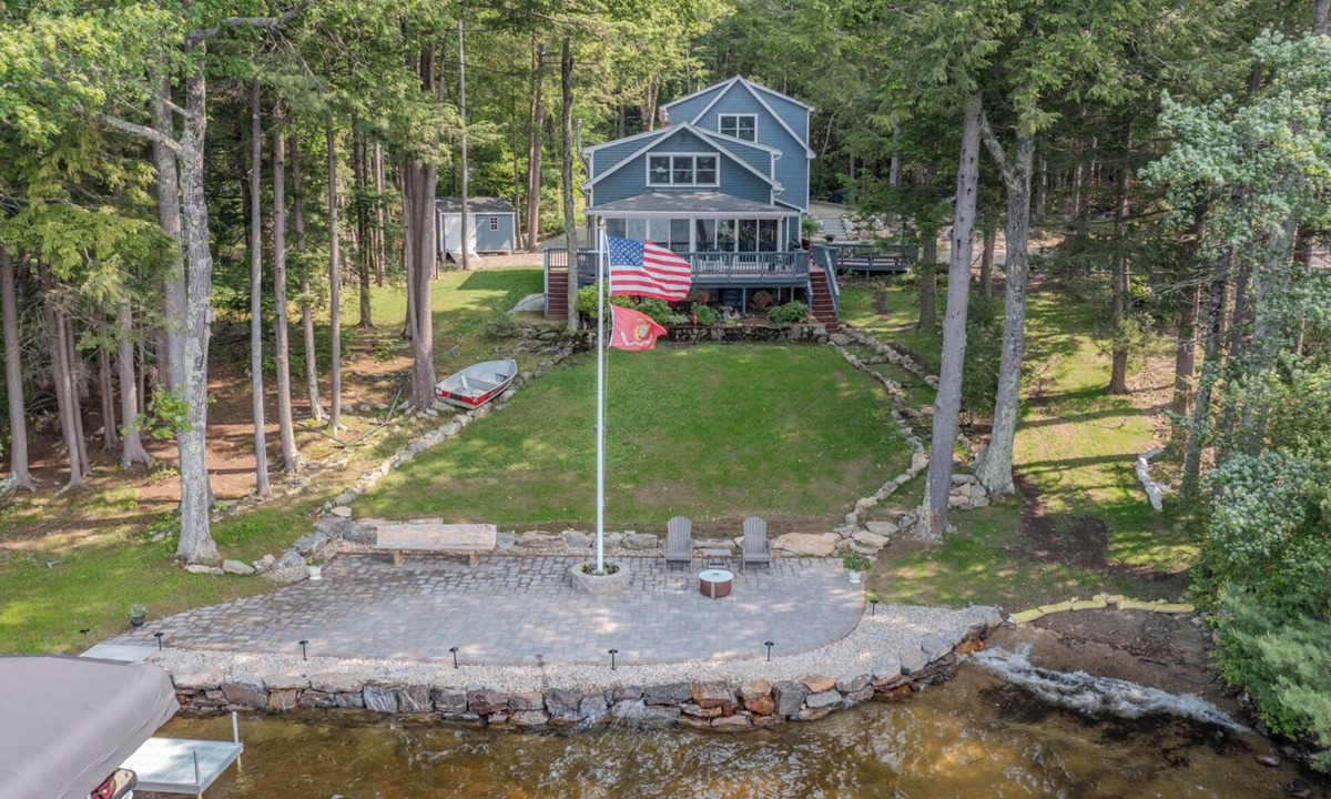 Strafford Apartment | Cozy 1BR Apartment on Bow Lake