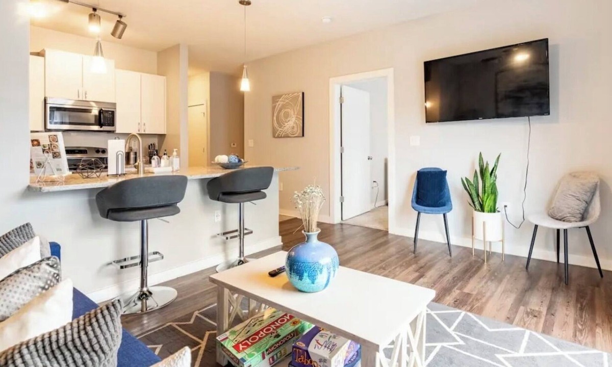 Inman Park Apartment | Cozy 1BR APT Inman Park Atlanta, Beltline Trail- Free Parking!