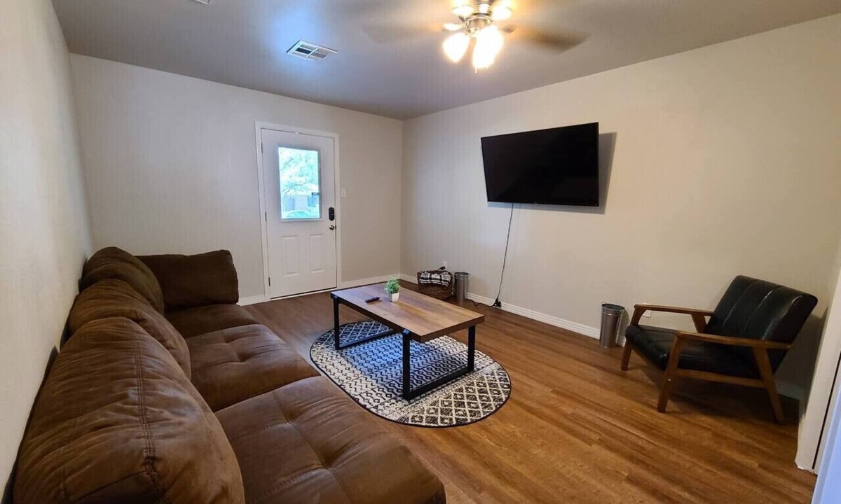 Temple Villa | Cozy 1BR Duplex | Near Baylor Scott & White