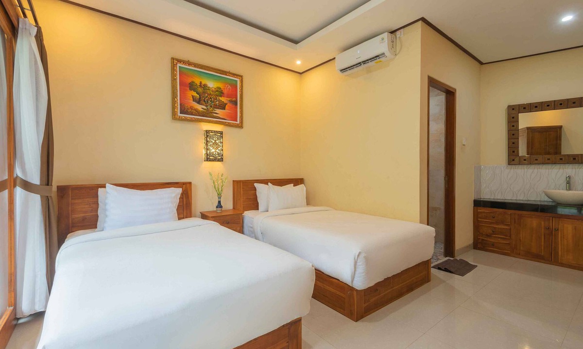 Legian City-Centre House | Cozy 1BR Twin Room in Legian Bali