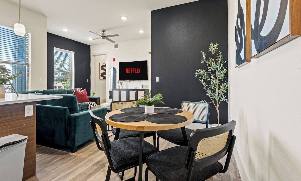 Fort Worth Apartment | Cozy 1BR | Walk to West 7th District