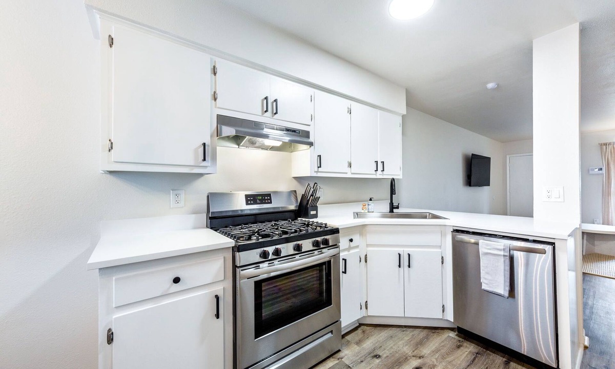 Sweetbriar House | Cozy 2 BD South Austin Stay, 8 min to South Congress Restaurants