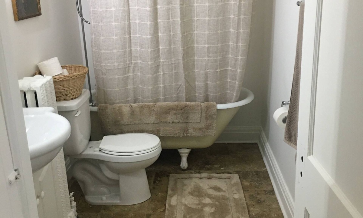 Brockville Apartment | Cozy 2-bedrm apartment in historic Brockville!