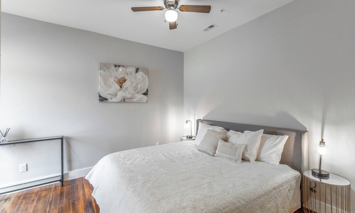 Highland Park Apartment | Cozy 2-bedroom apartment in wonderful Chattanooga with AC, WiFi