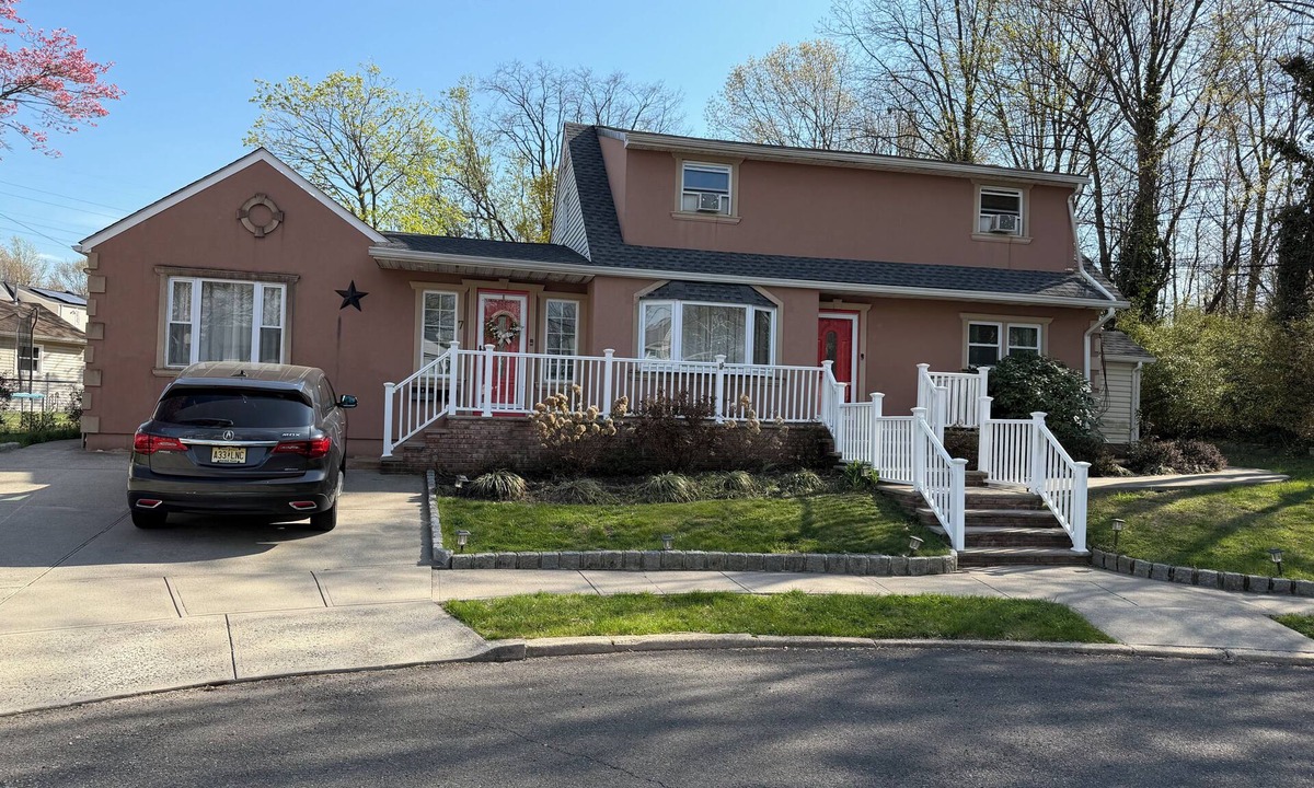 South Amboy Apartment | Cozy 2-bedroom apartment in quaint South Amboy with AC