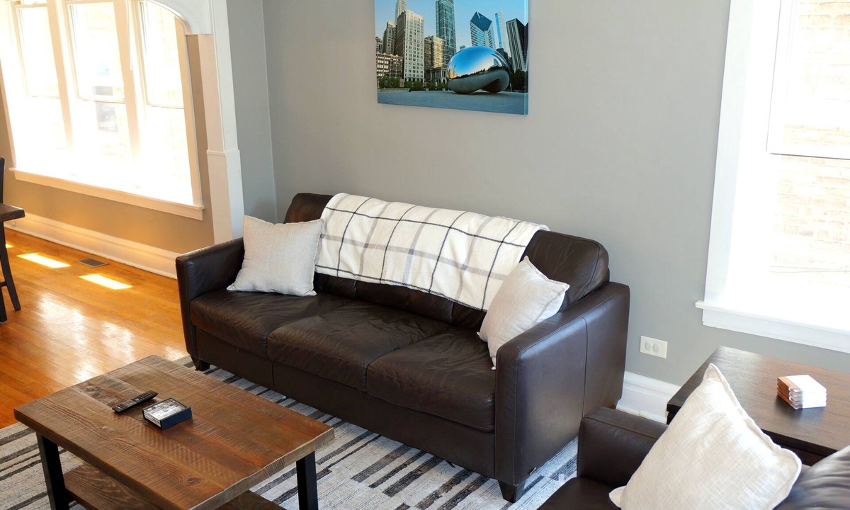 Berwyn Apartment | Cozy 2-bedroom apartment in charming Berwyn with AC