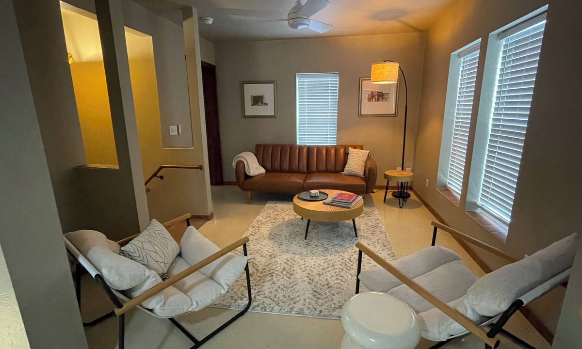 Warren Apartment | Cozy 2-bedroom apartment in Warren with AC, WiFi