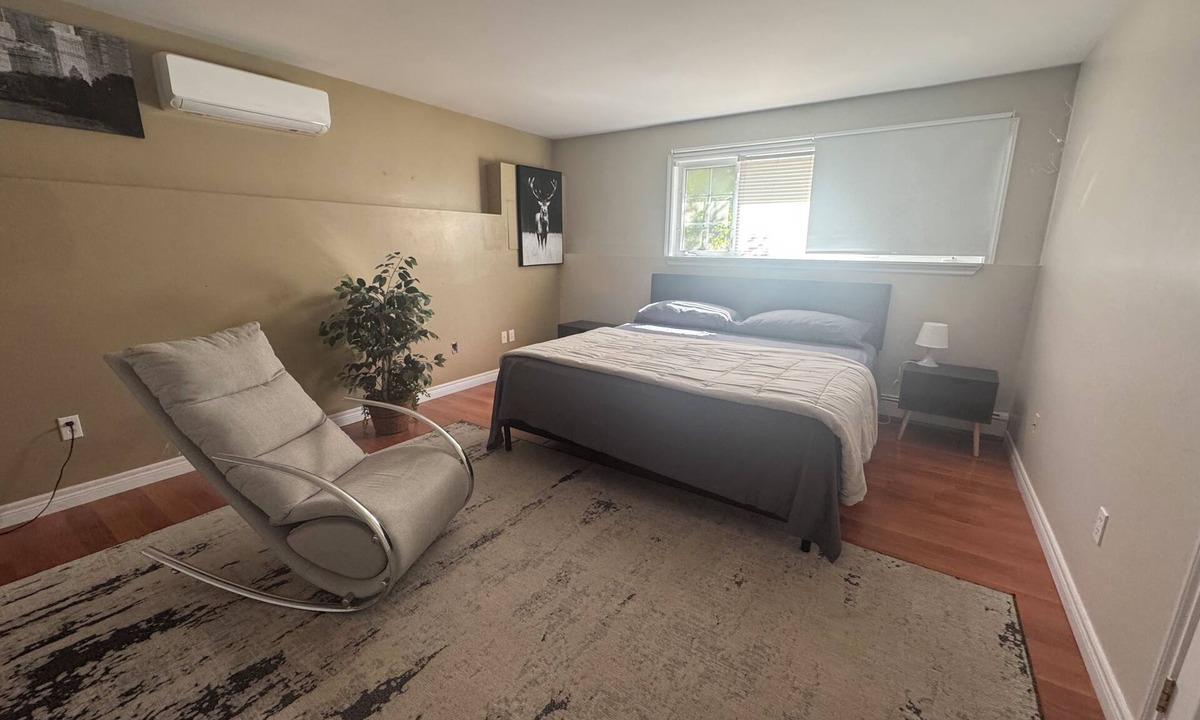 Dartmouth House | Cozy 2-Bedroom Basement unit