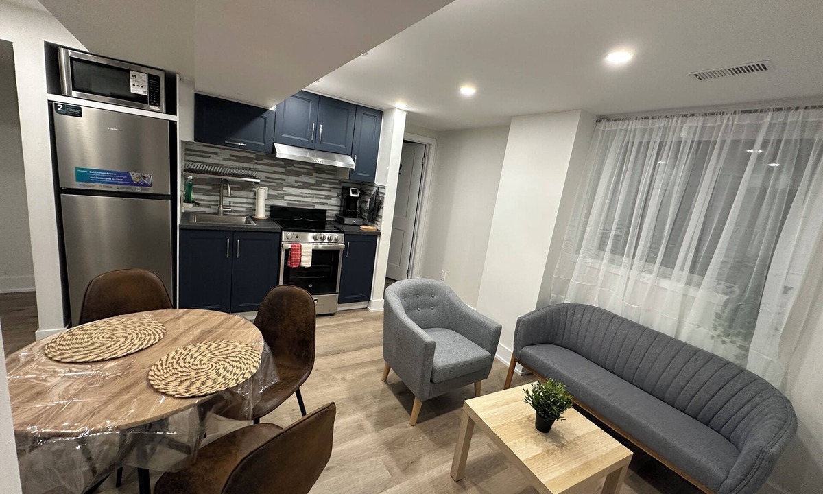 Thornhill House | Cozy 2 bedroom Basement Suite