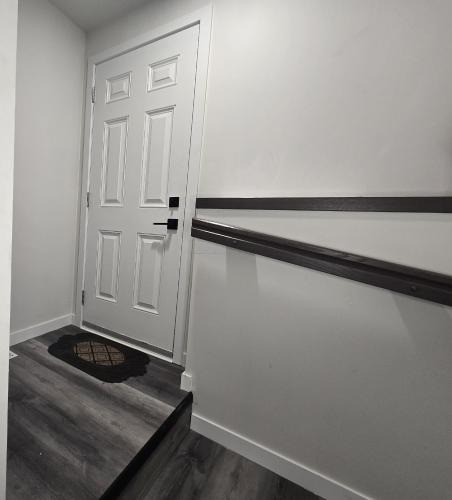 Winnipeg House | Cozy 2 Bedroom Basement Suite in Devonshire Park