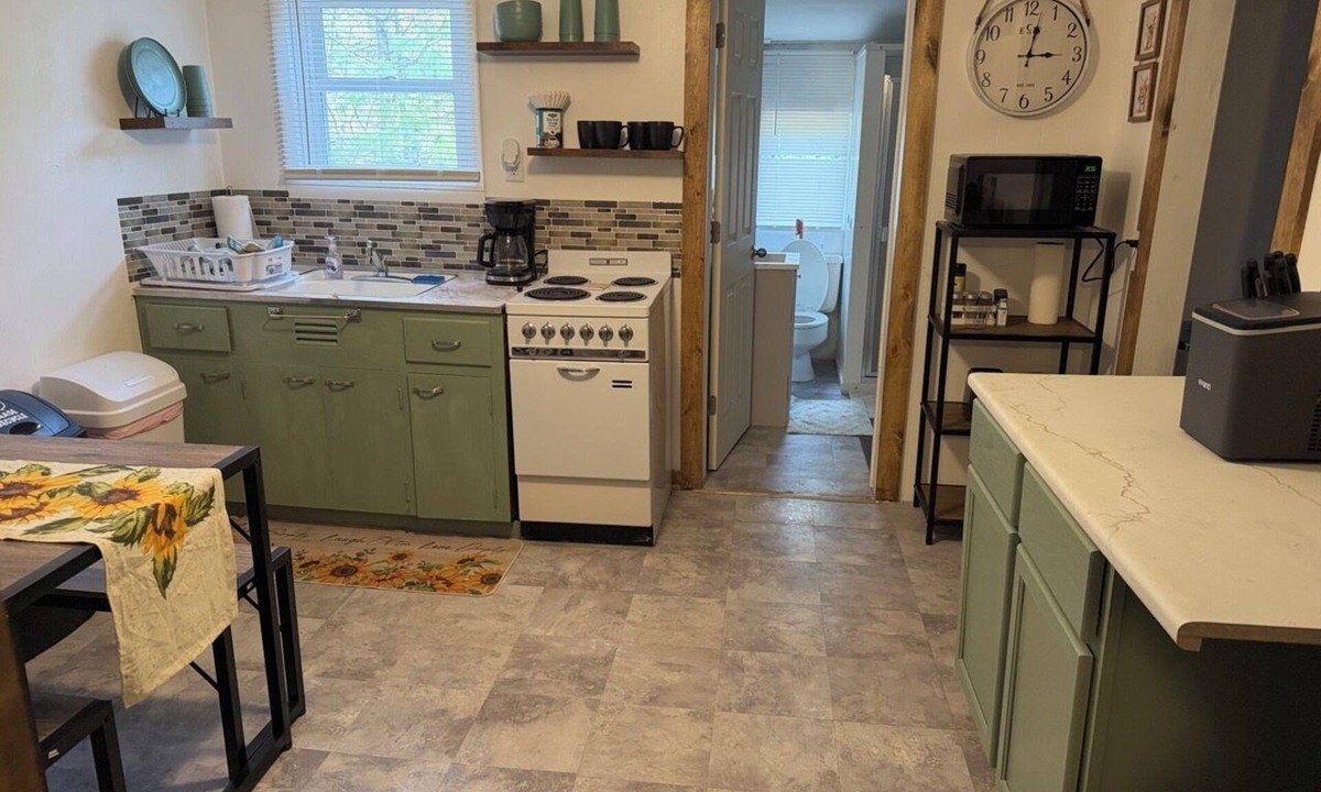 Arkdale Cabin | Cozy 2-bedroom cabin in delightful Arkdale with AC