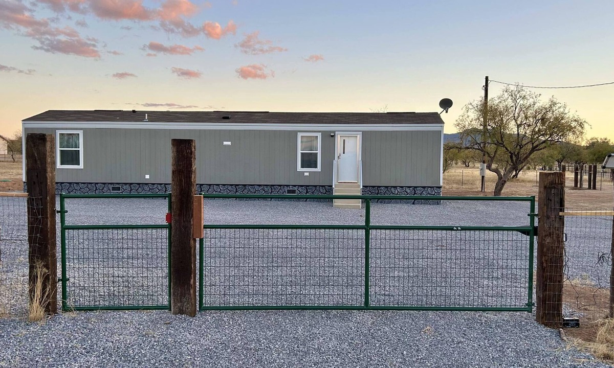 Pomerene House | Cozy 2-Bedroom Getaway