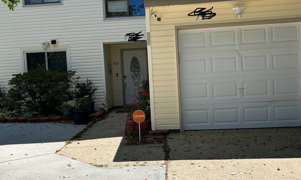 Virginia Beach House | Cozy 2 bedroom house with AC and WiFi in gorgeous Virginia Beach