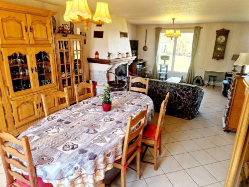 Sars-Poteries House | Cozy 2 bedroom house