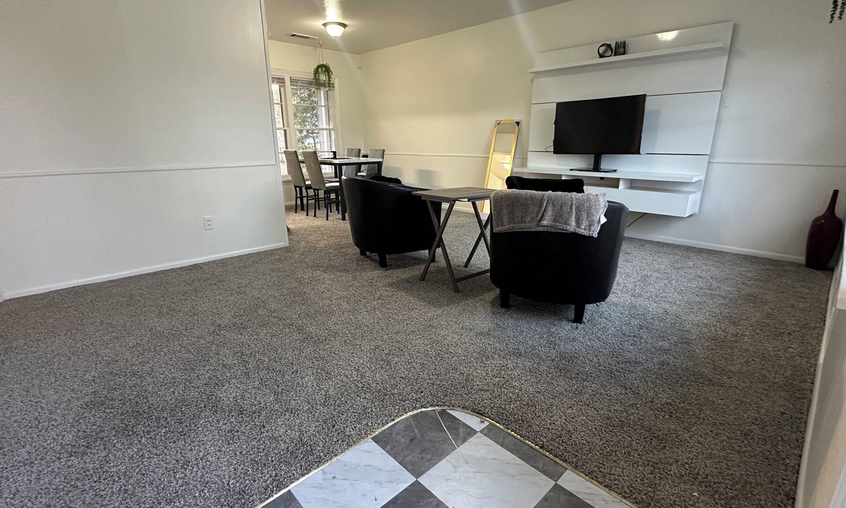 Borger House | Cozy 2-bedroom house in tranquil Borger with AC